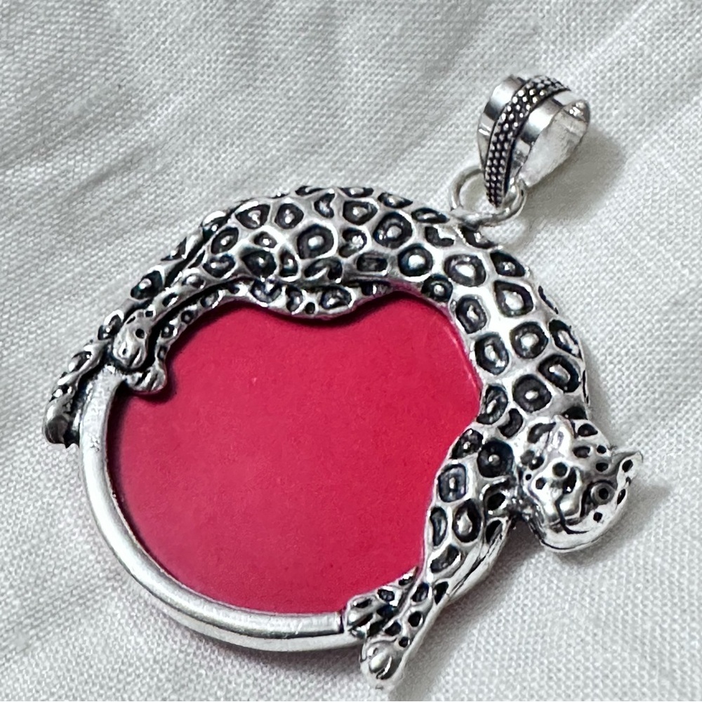Artisan Hand Crafted Silver Leopard CAT Pendant with SIMULATE RED CORAL Center